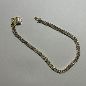 Gld Prong Bracelet